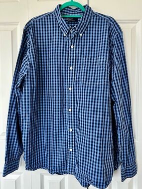 GAP Men’s Navy and Light Blue Gingham Button-Down Shirt